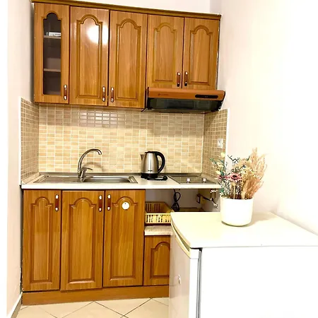 Rori House 1 *