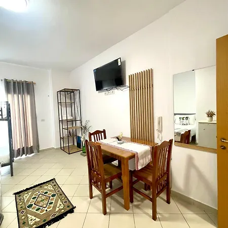 Rori House 1 Apartament *