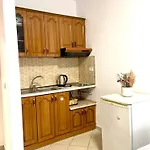 Rori House 1 Apartman *